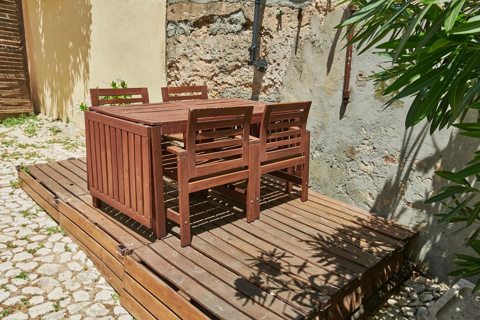 The Back Yard Nest Apartment Lisbon Exterior photo